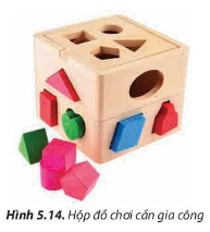 Nếu được cung cấp một hộp dụng cụ cầm tay với đầy đủ các dụng cụ cần thiết để gia công một hộp đồ chơi bằng gỗ như Hình 5.14, em sẽ gia công món đồ chơi này như thế nào?